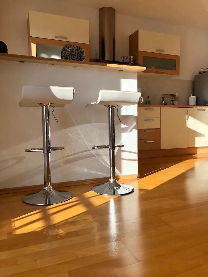 Apartmani Dujmovic Kastela Croatia