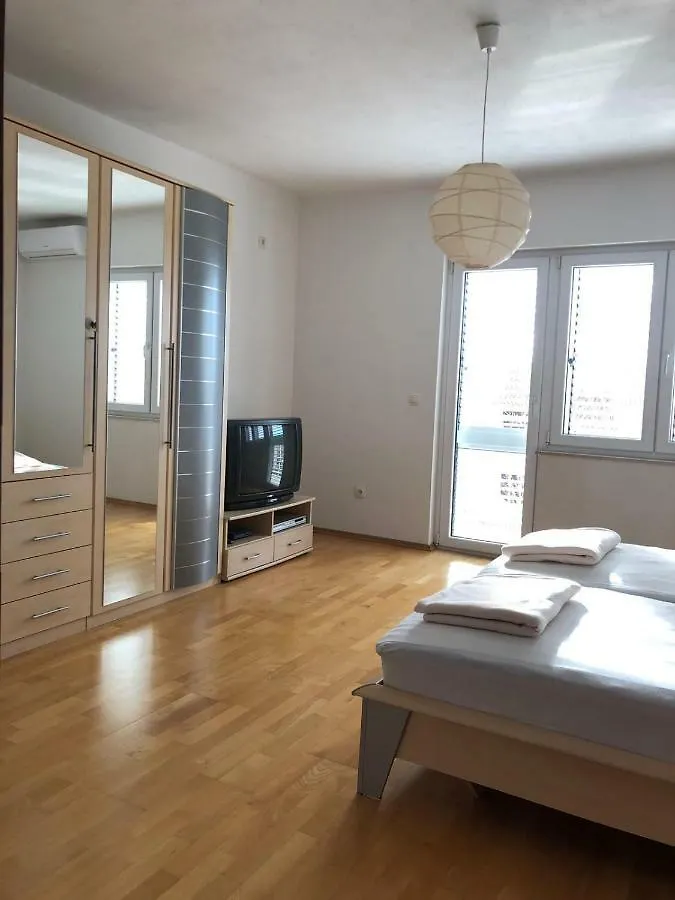 Apartmani Dujmovic Kastela Apartment